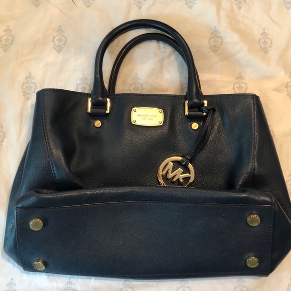 Michael Kors handbag - Picture 3 of 8